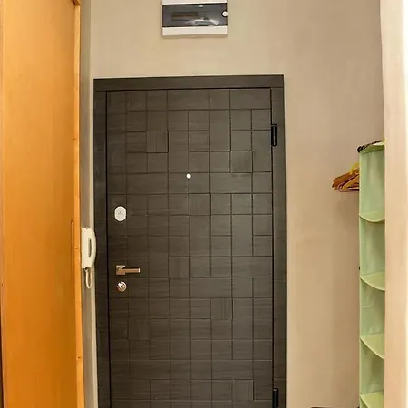 Lively Artistic 1bd With Sea View In 아파트