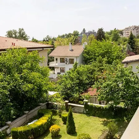 Lively Artistic 1bd With Sea View In *