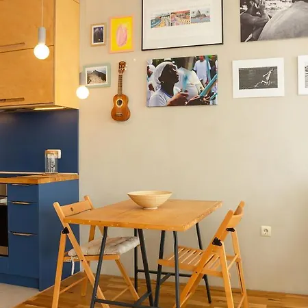 아파트 Lively Artistic 1bd With Sea View In *